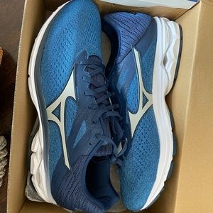 Mizuno Sneakers